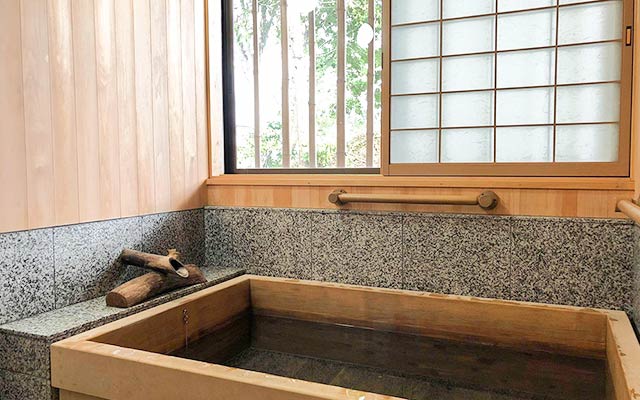 宿泊施設（富士山北口御師 菊谷坊）風呂