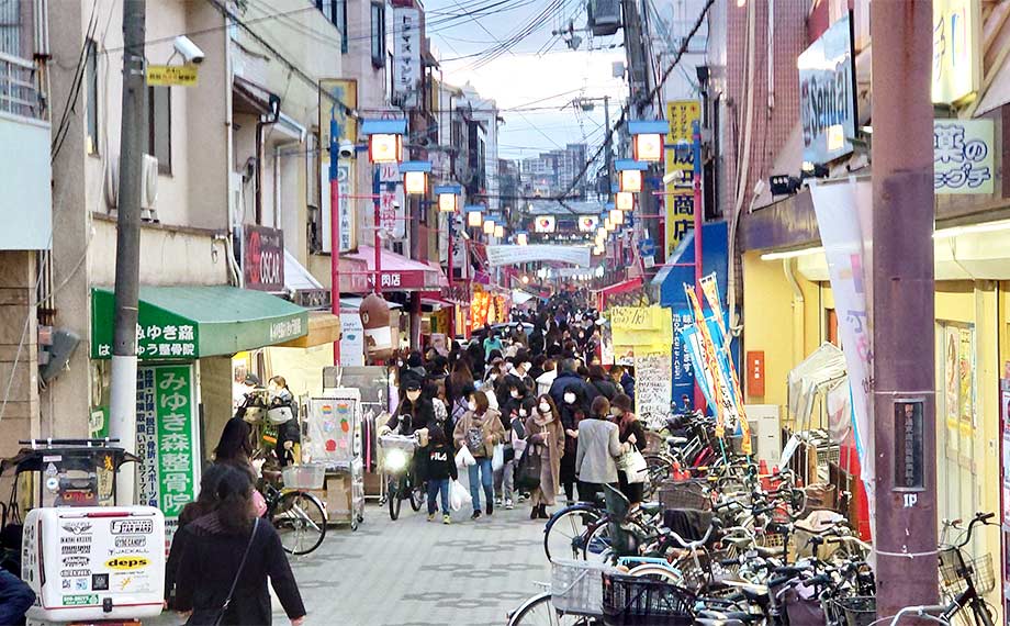 大阪の下町と国際文化の交差点